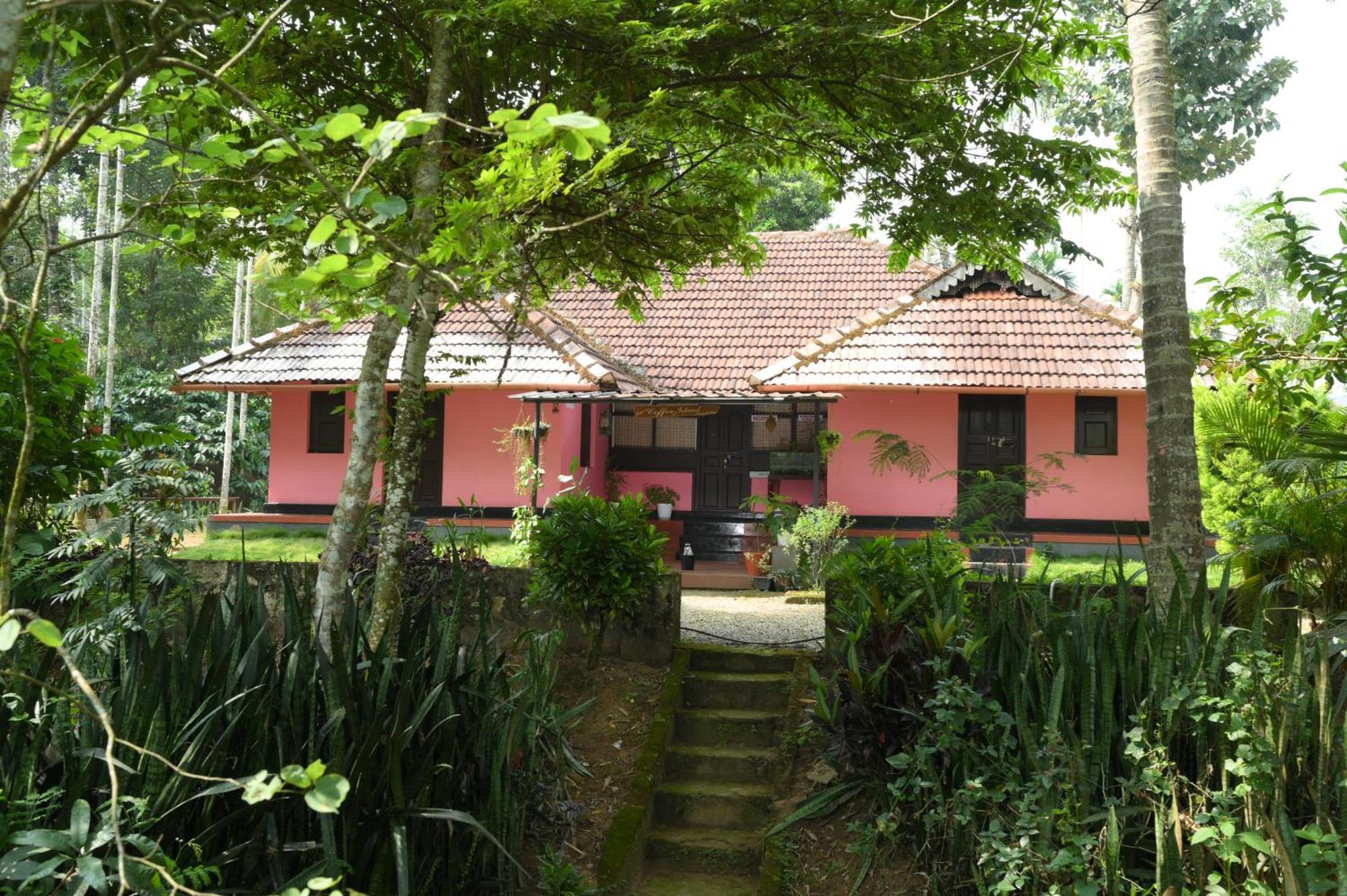 Coffee Island Resort Kaniyambetta Exterior photo